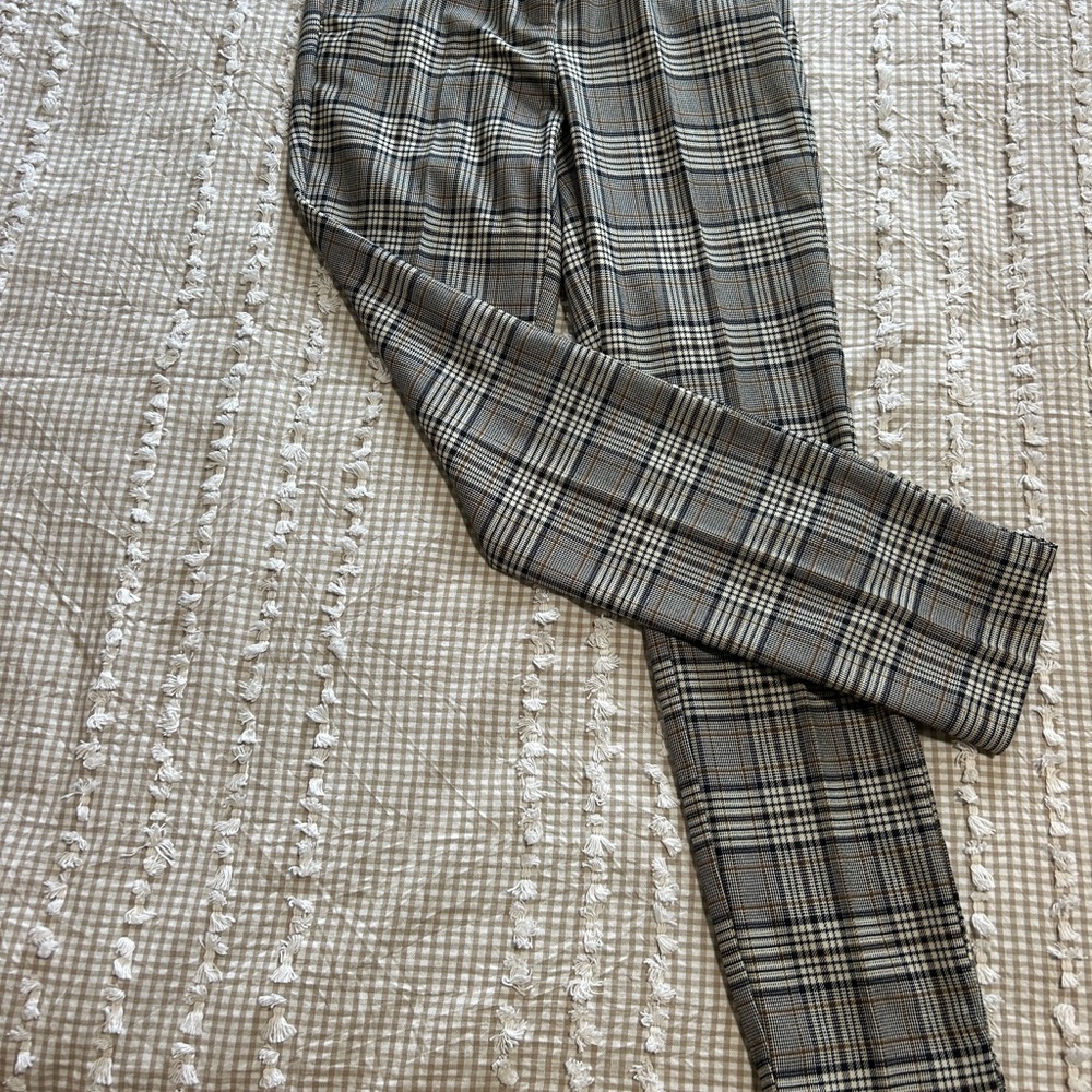 Zara Black and White Trousers with Classic Plaid Design